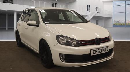 VOLKSWAGEN GOLF 2.0 TSI GTI